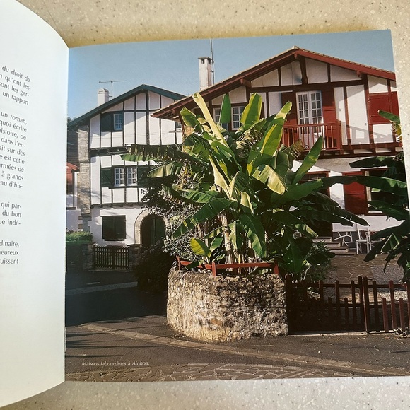MAISON BASQUE Paperback Book in French CHRISTIAN AGUERRE atlantica Architecture - Picture 5 of 15